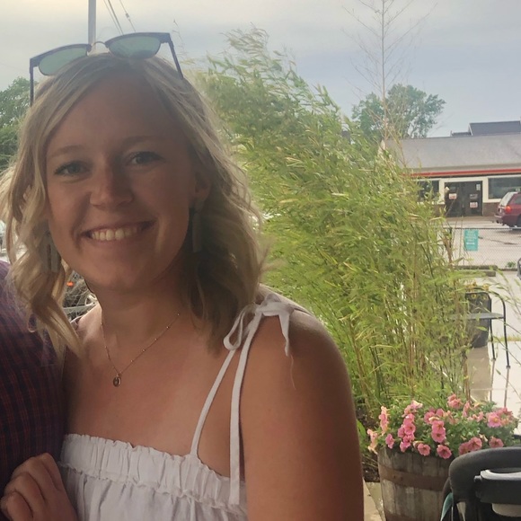 Meet your Posher, Jessalyn - Picture 1 of 1